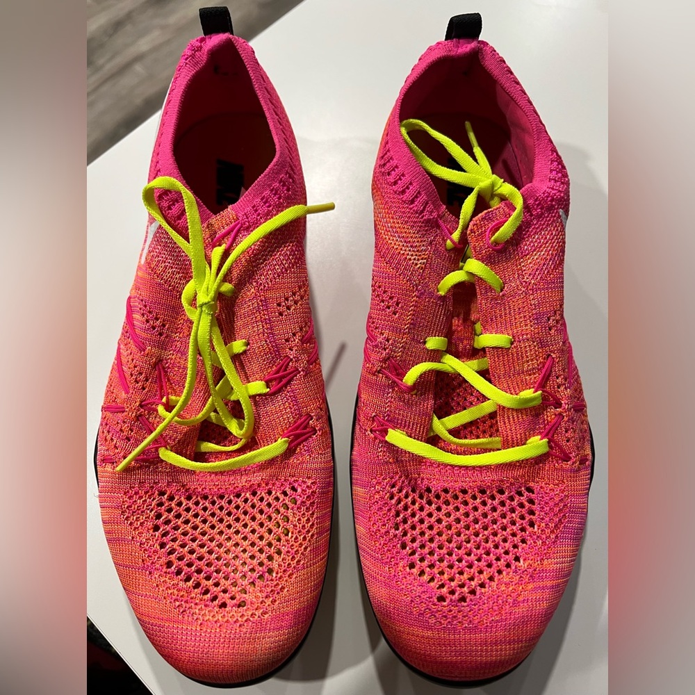 Nike Women's Vibrant Pink Knit Athletic Shoes